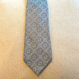 Paul Fredrick Elegant Gray Silk Tie